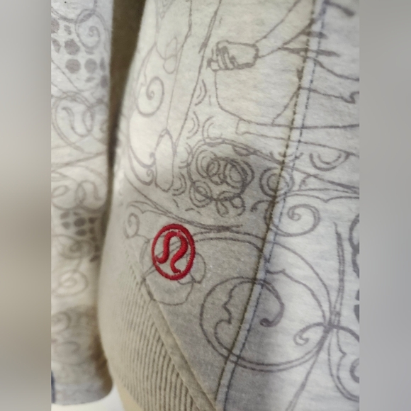 Lululemon RARE Vine Print Jacket Size 6 Yoga Poses Athletic Full Zip Fitness - Picture 5 of 12